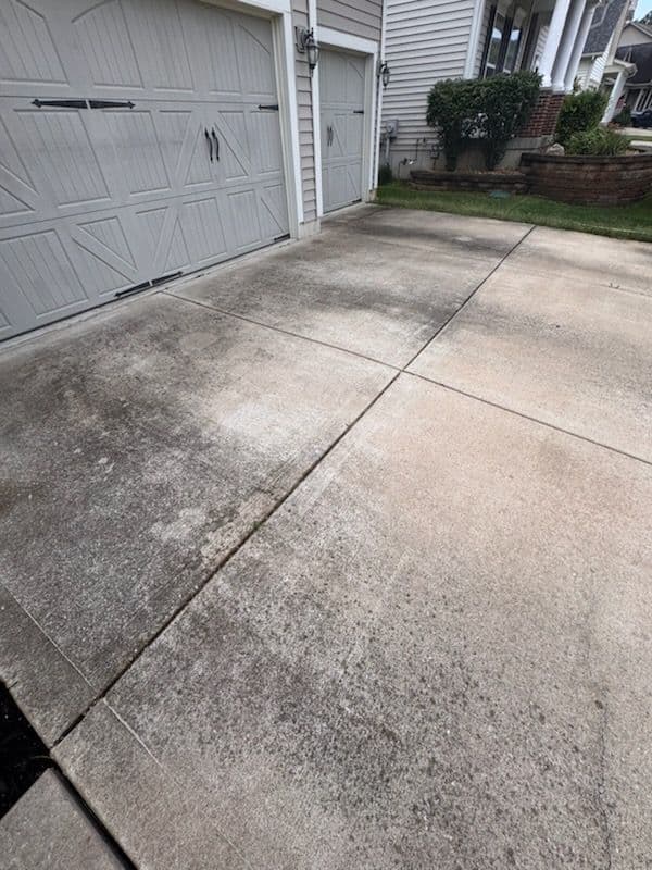 Gallery photos for Driveway Cleaning Done Right in O'Fallon Missouri: Image #1