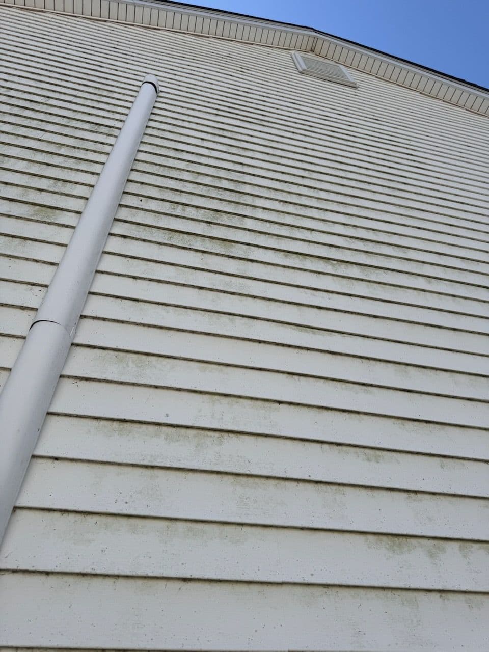 Gallery photos for Amazing Softwashing Results in Lake St. Louis: Image #1