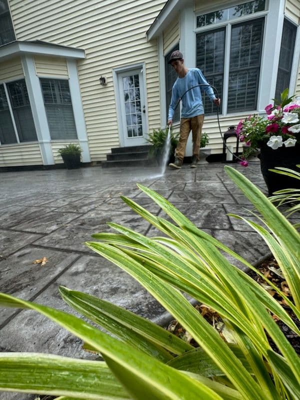 Gallery photos for Expert Patio Cleaning in Clayton, MO Delivers Shine: Image #2