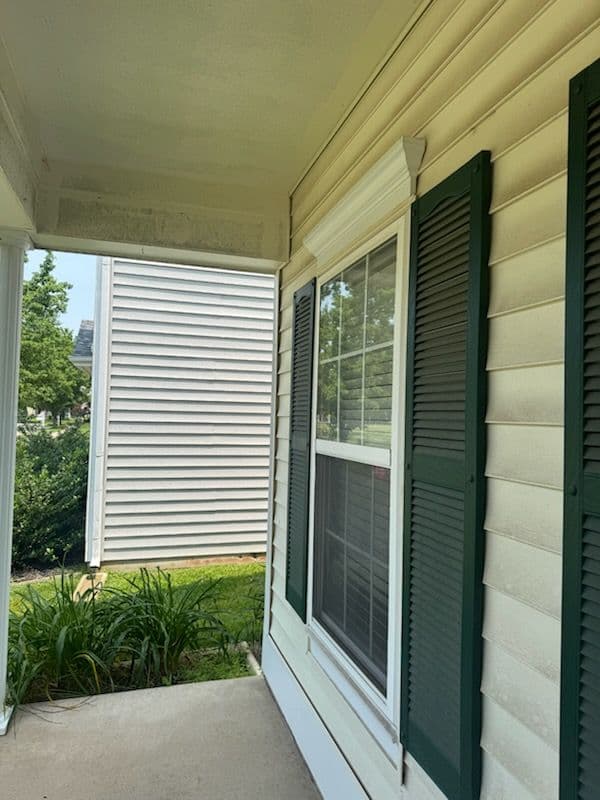 Gallery photos for Winghaven House Revitalized with Expert Cleaning: Image #2