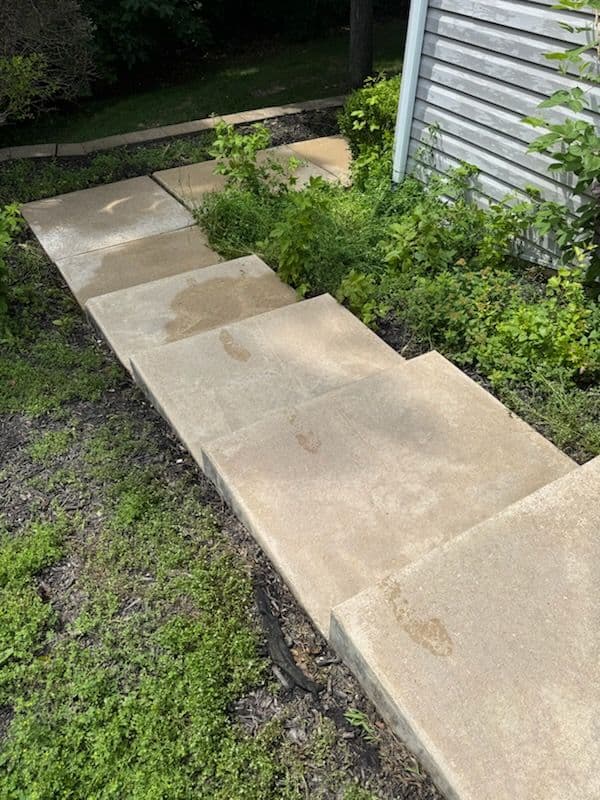 Gallery photos for Wentzville Hardscape Cleaning Transformation: Image #2