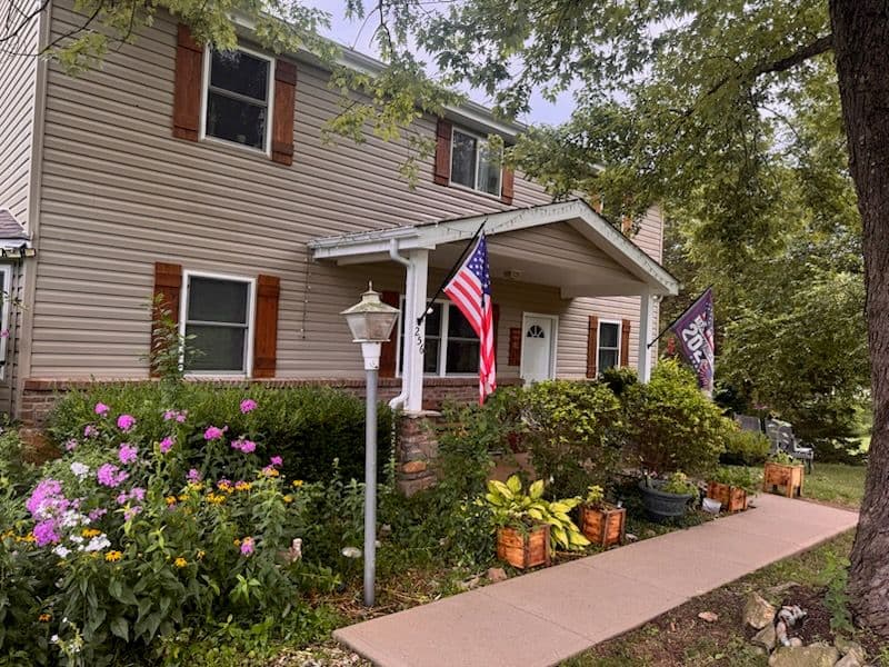 Stunning Home and Walkway Refresh in Troy image