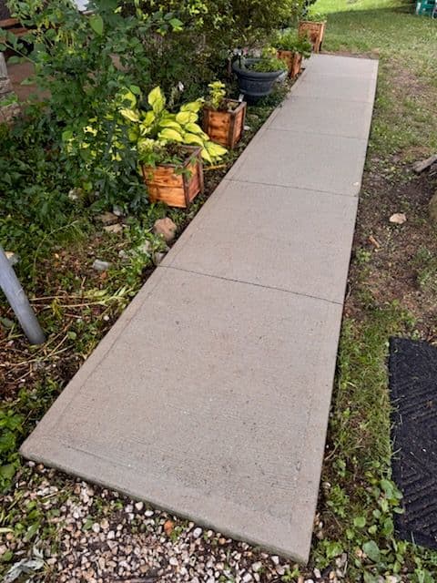 Gallery photos for Stunning Home and Walkway Refresh in Troy: Image #1