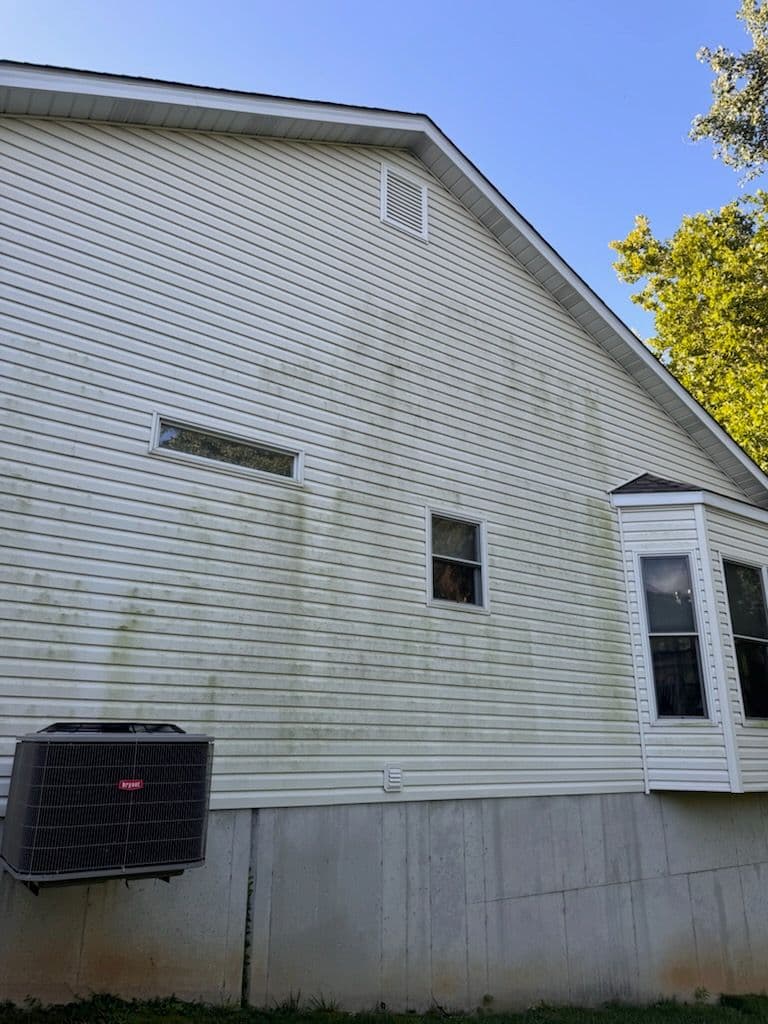 Gallery photos for Expert House Washing in Cave Springs: Image #1